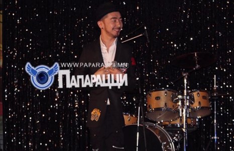 Яг түүн шиг шоуны “битүү морь” 