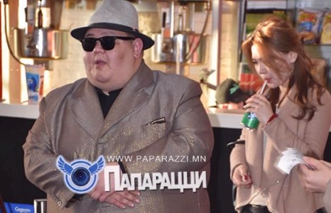 Дэлхий сараараа, тэнгэр нараараа дүүрдэг бол Бөхийн өргөө Ноён Бондгороор дүүрэх нь ээ 