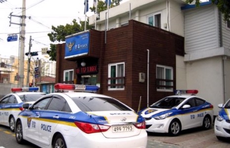 Гурван сарын визээр очсон Монгол эмэгтэйчүүд хулгай хийгээд баригджээ