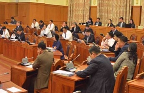 Чуулган: Шатахууны үнэ зохиомолоор өсгөвөл 100 сая төгрөгөөр торгоно