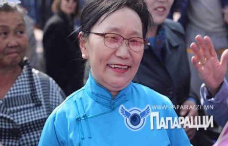 Жагсаал, цуглааны Загалмайлсан эх эргэн иржээ