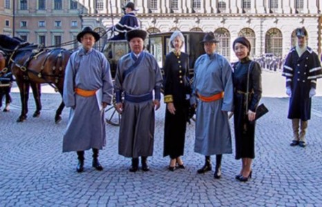 “Эмзэг” М.Энхсайхан Шведэд тухаллаа