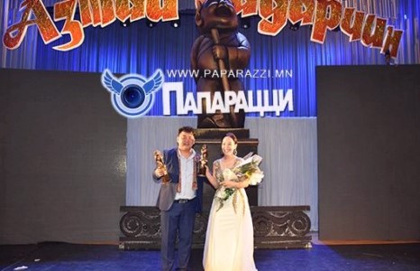 Батаа, Отгоо нар одтой байж “Азтай бадарчин”-ийн эзэд болов  