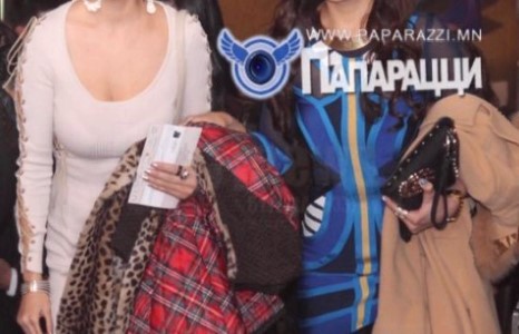 Жүжигчин байхаа болиод зураач болох гэж байна уудаа??