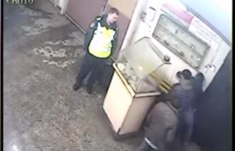 Цагдаа нар ийм харгис гэж үү?