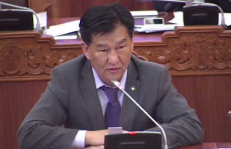 Ц.Даваасүрэн: Энэ хууль гарсан ч С.Баярцогт нарт үйлчлэхгүй болохоор ард иргэд дургүйцнэ шүү дээ!!!