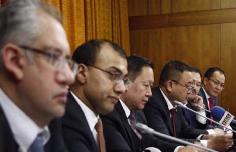 Монголын Засгийн газар “Рио Тинто”- д бууж өглөө