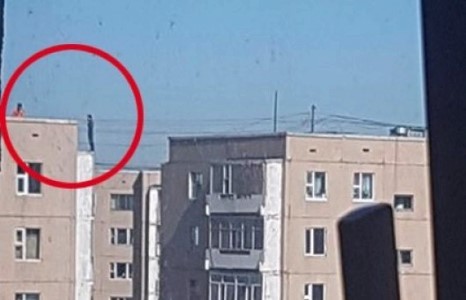 Согтуу залуу бүтэлгүй хайраас болж амиа хорлохыг завджээ