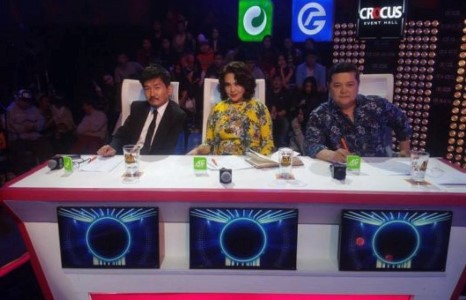 Үзэгчид шүүгч Ононд сэтгэл дундуур байна