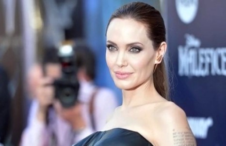 Анжелина Жолигийн шинэ хайр саятан