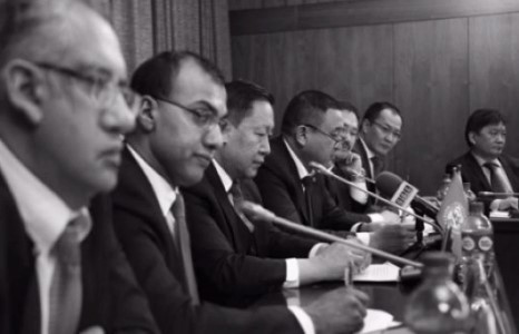 Газрын луунд толгойгоо мэдүүлсэн Монголын төр чөтгөрийн саварт атгууллаа