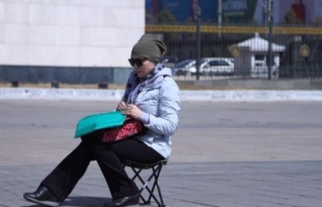 Уянгын суулт цалинтай байсан гэв үү?