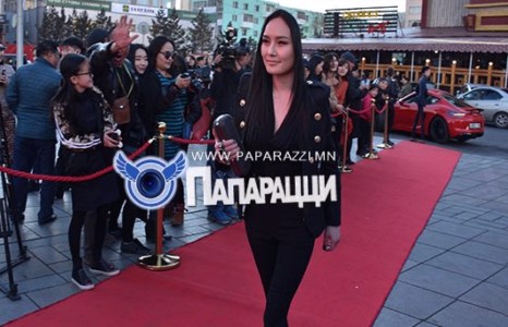 Час улаан өнгийн PORSCHE хэнийх вэ