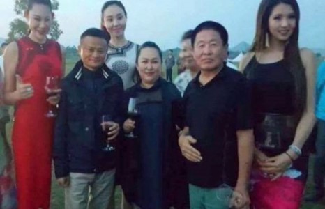 Мисс Д.Долгион ааваасаа ахимаг хятад эрийг сонгов уу?