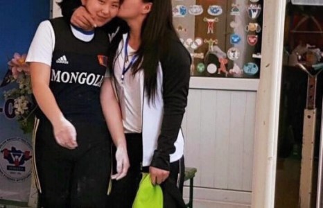 М.Анхцэцэгийн дүү М.Номин-Эрдэнэ эмчилгээндээ орохоор эх орноосоо мордлоо