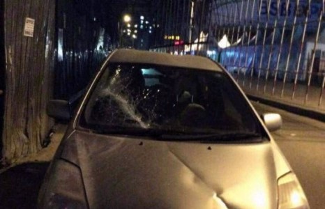 Тэнгисийн урд талын барилгаас дахин төмөр уналаа