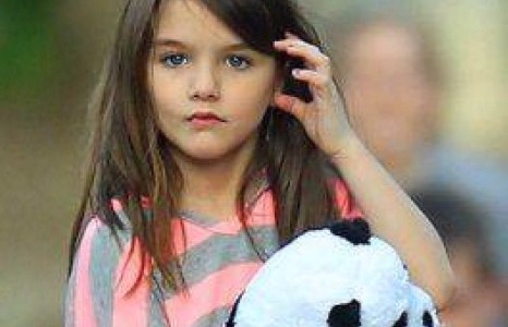 Том Крузын охин уран гулгагч болно