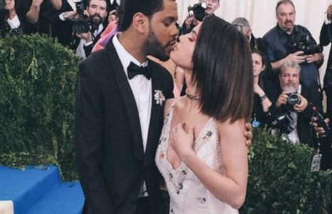 Селена Гомес найз залуугийнхаа төлөө бүхнийг орхив