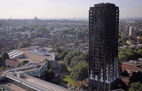 Лондонгийн барилгад амиа алдсан хүмүүсийн тоо 70-д хүрлээ