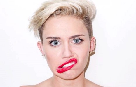 Майли Сайрус Dolce & Gabbana-тай муудалцав