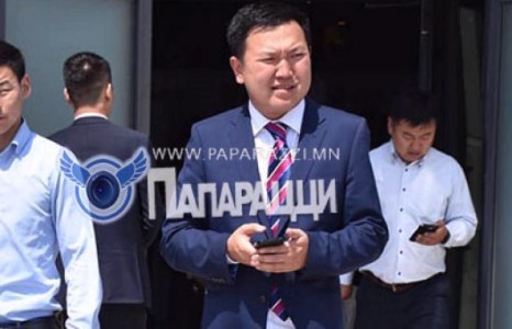  Намынхаа сурталчилгаанаас залхсан гишүүн