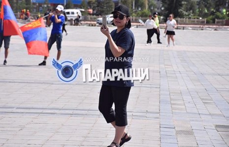 Орой нь телевизээр өдөр нь фэйсбүүкээр