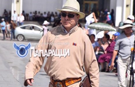 Намынхандаа харагдаж, үзэгдэхгүй бол болохгүй