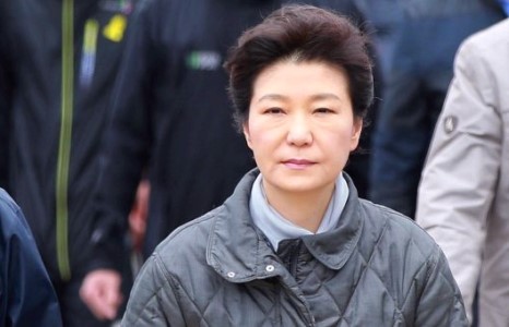 Пхеньян Пак Гын Хэг өгөхийг шаардав