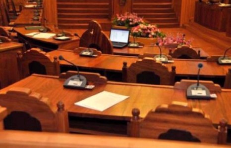 УИХ-ын нэр бүхий гишүүн хүчингийн хэрэгт холбогджээ