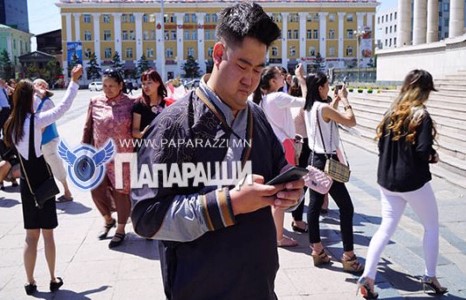 Аархал Төрмандах, Бурмаагийн зурагчин болсон гэв үү?