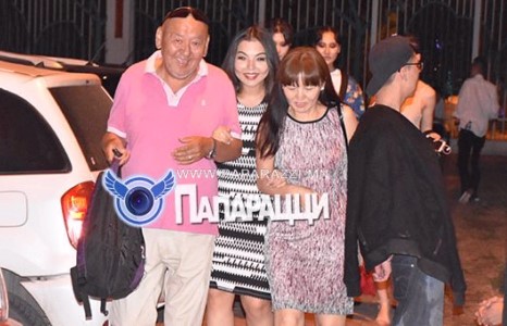 Жаахан өндөр байсан бол загвар өмсөгч болох байлаа