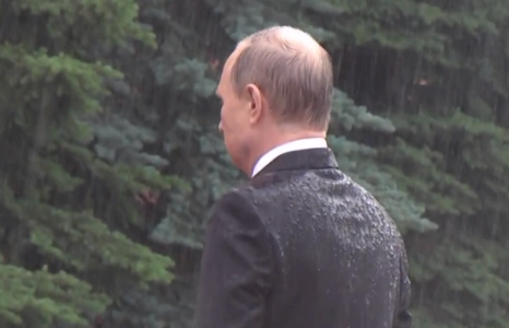 Путин: Харуулын цэргүүд шалба норж байхад ерөнхий командлагч нь адил байх хэрэгтэй