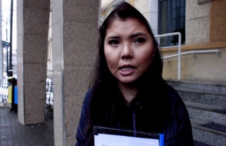 Нара шинэхэн амрагтаа хаягджээ