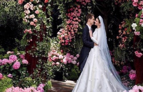 Сахиусан тэнгэр Миранда Керр хуримлажээ