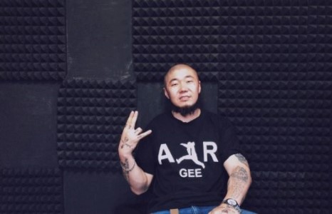 Реппер Gee 2  охинтой боллоо