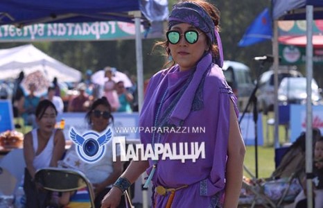 Хэтэрхий моод хөөх нь мангар харагдуулж байна