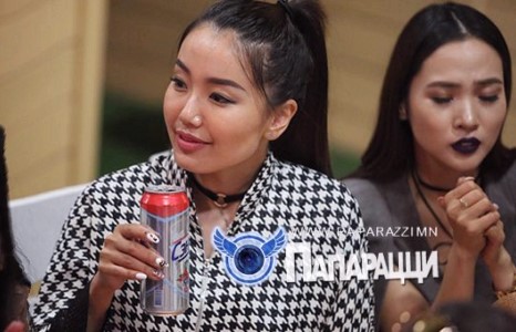 Хамар хочит Шүүдэрцэцэг-ийн халамцуу царай