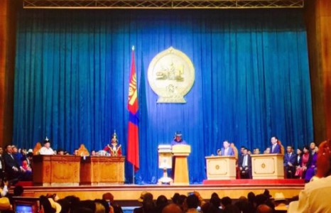 Х.Баттулга: Иргэдээ ядууруулж, цөөн хүний халаас зузаардаг бурангуй ёсыг таягдан хаяна