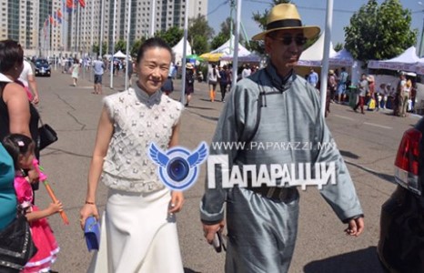 Сайдын гэргийн арай л овортой харагдаад байна уу даа?