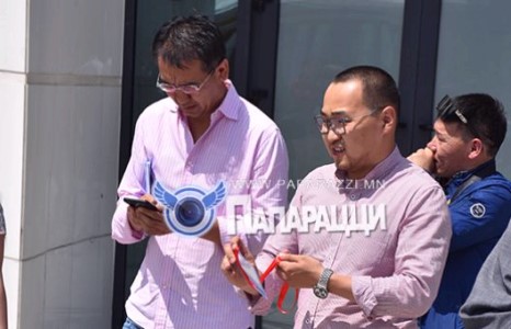 Өөрийн улсдаа бус өрөөлийн оронд санаа тавигч