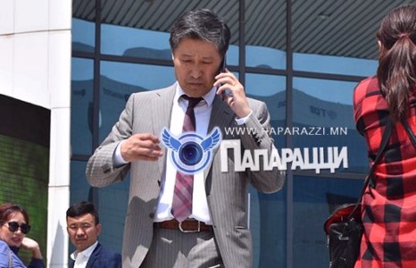 Их хурлаас гарсан ч улстөрд байсаар байна