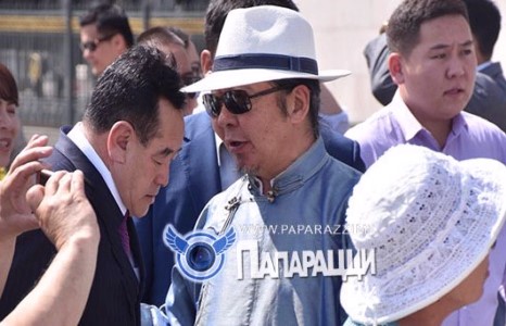 Намын даргадаа тал засах хэрэгтэй гэнэ