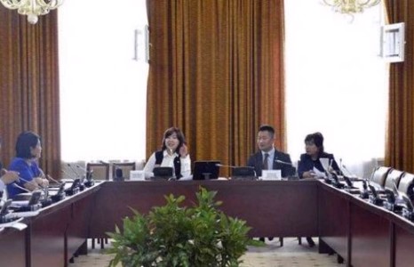 Б.ПҮРЭВДОРЖ: БАЦААНУУД ХУУЛЬ САНААЧЛАХ НЭРЭЭР САМАРЧ БАЙНА