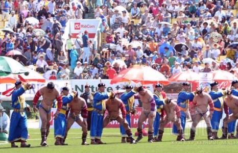 Наадмын тасалбарыг 8, 9-нд Дүнжингарав, Драгон, Мишээл, Оргил салбараар худалдаална