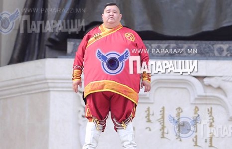 Ноён Бондгор:Би бондгор биш