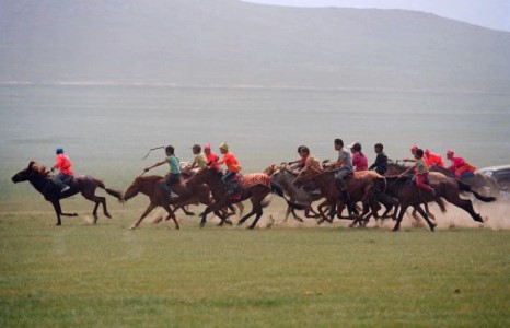 98 Азарга гарааны зурхайгаас хөдөллөө