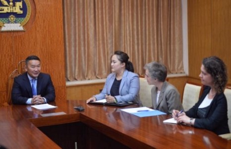 ОФФШОР БҮСТ БУЙ ХӨРӨНГИЙГ ЭРГҮҮЛЖ АВЧ ИРЭХЭД АНУ-ААС ТУСЛАМЖ ХҮСЛЭЭ