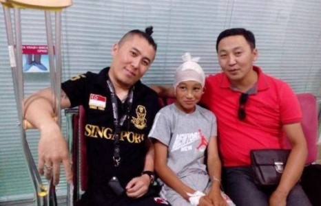 Унаач хүү Л.Баасандорж хөл дээрээ босчээ