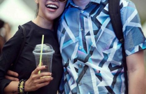 Маралжингоо найз залуугаа олноос нуулаа