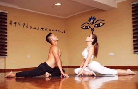 Иогийн гайхамшигт таныг урьж байна